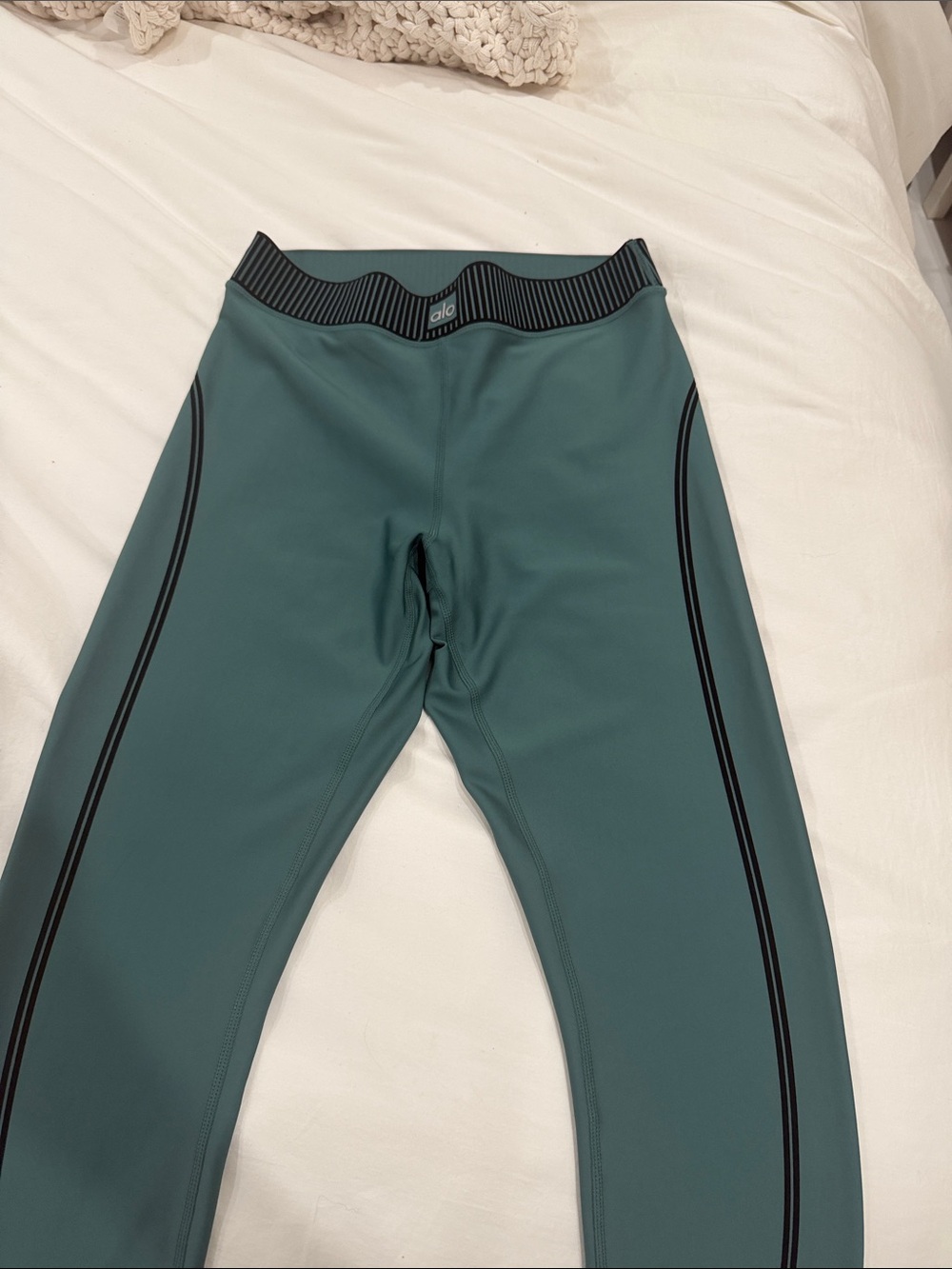 ALO Yoga Teal-Green Leggings with Black Side Stripes